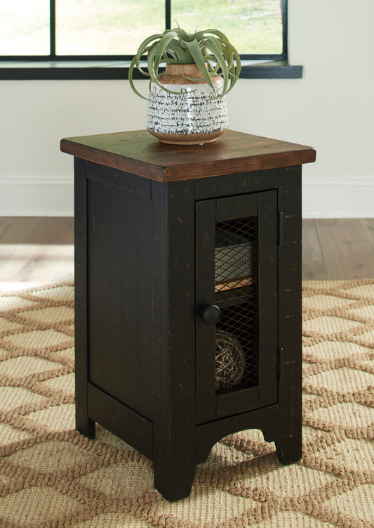 Valebeck Chairside End Table - alternate view