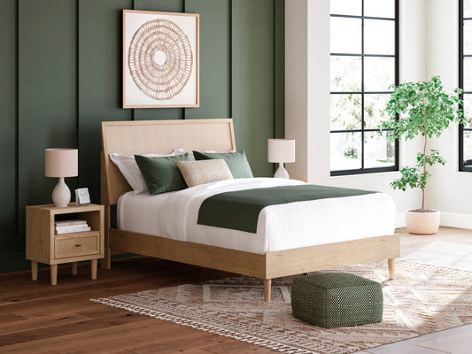 Cielden Panel Bed - alternate view