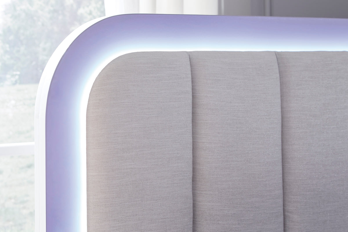 Frostlyn Upholstered Panel Bed