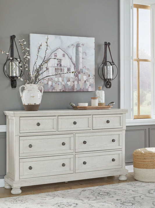 Robbinsdale 7-Drawer Dresser - alternate view