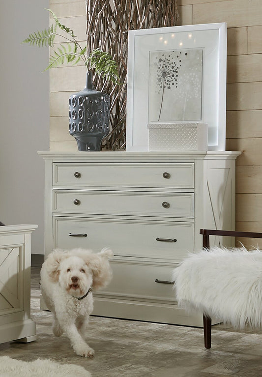 Bay Lodge Chest - alternate view