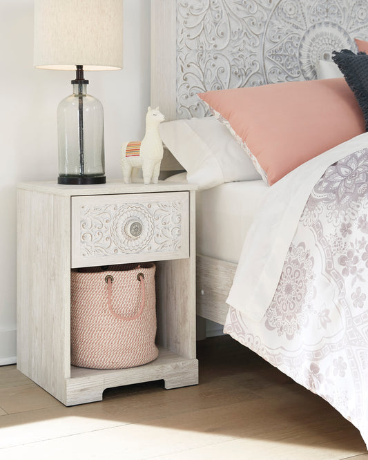 Ashley Paxberry 1 Drawer Nightstand - alternate view