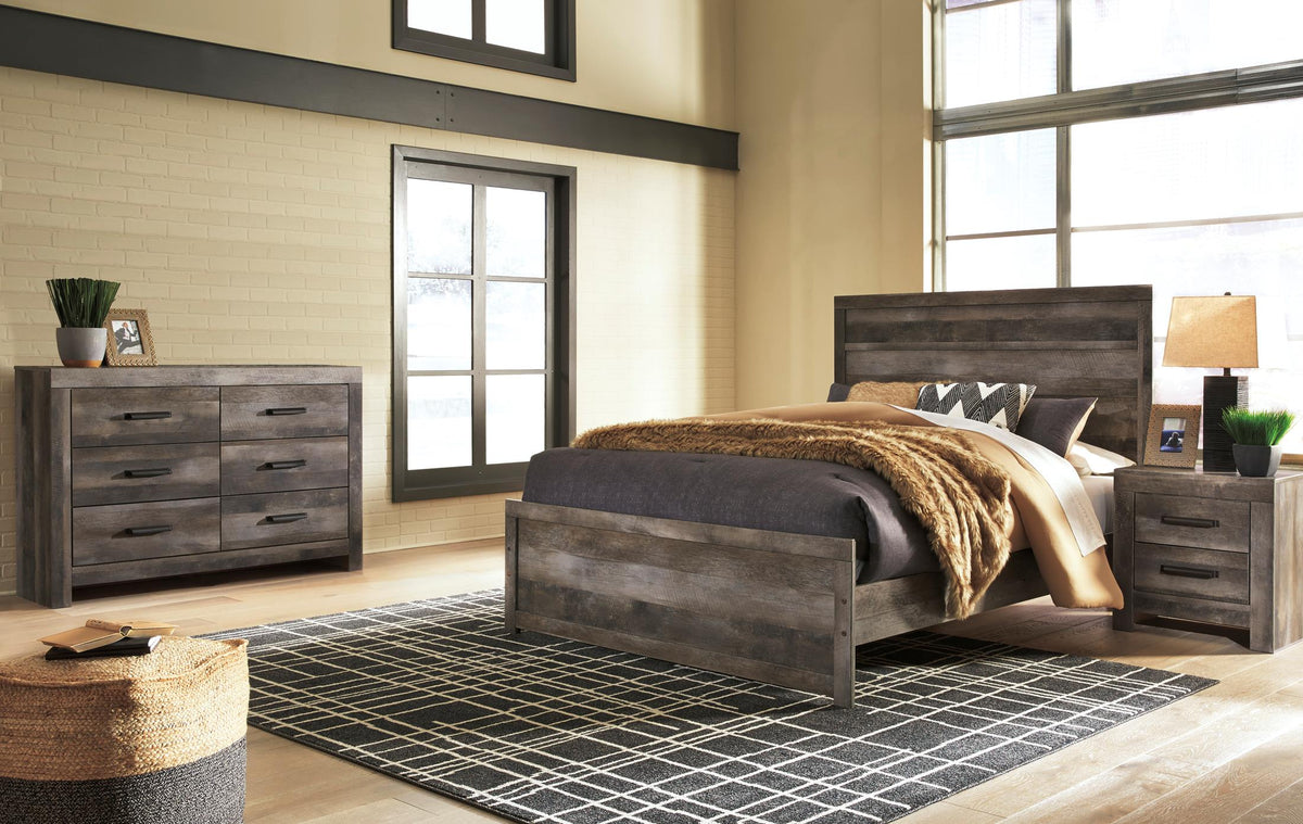 Wynnlow Panel Bed