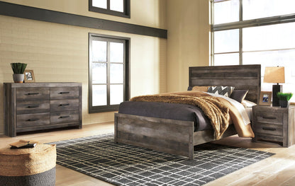 Wynnlow Panel Bed