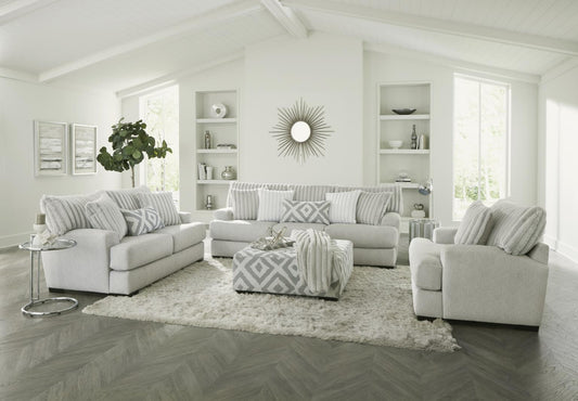 Avelina Loveseat Silver
