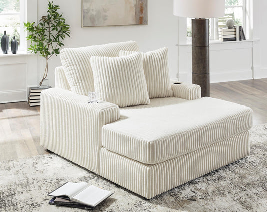 Lindyn Chaise - alternate view
