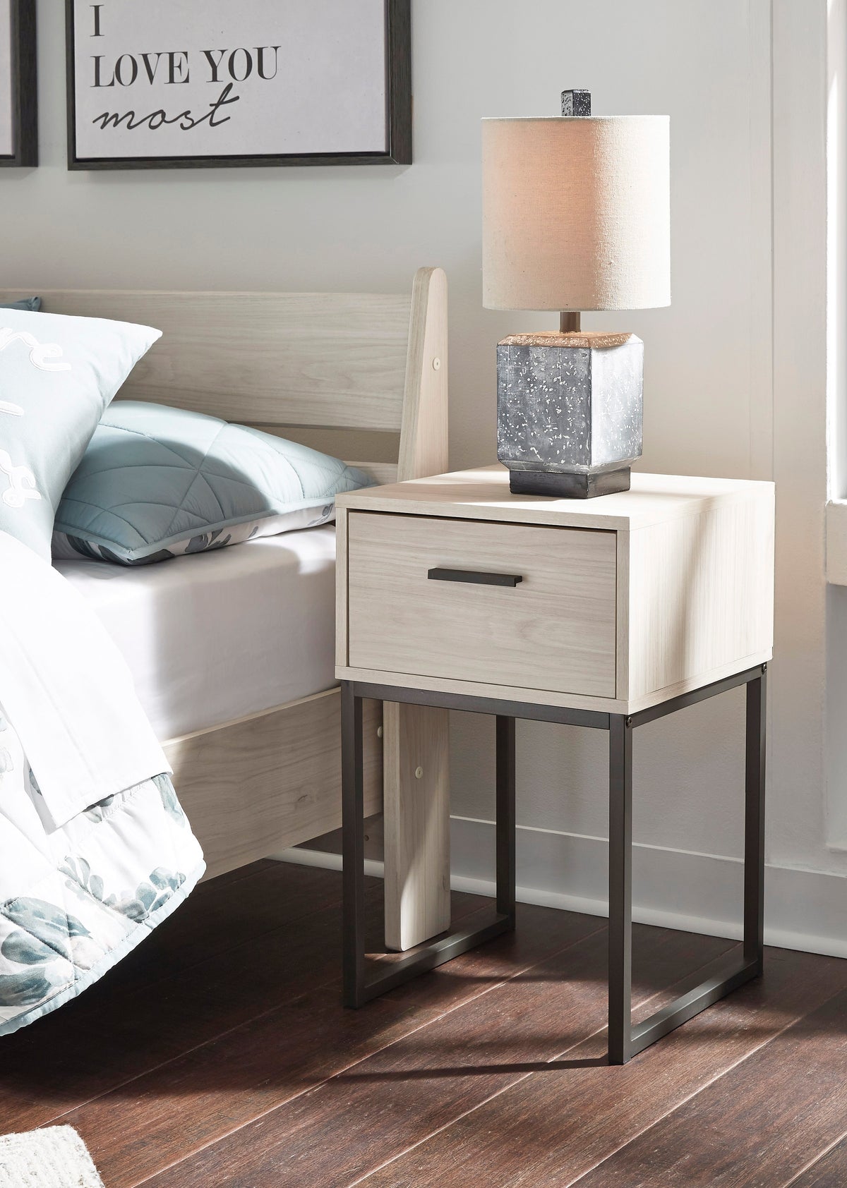 Ashley Socalle 20" 1 Drawer Nightstand