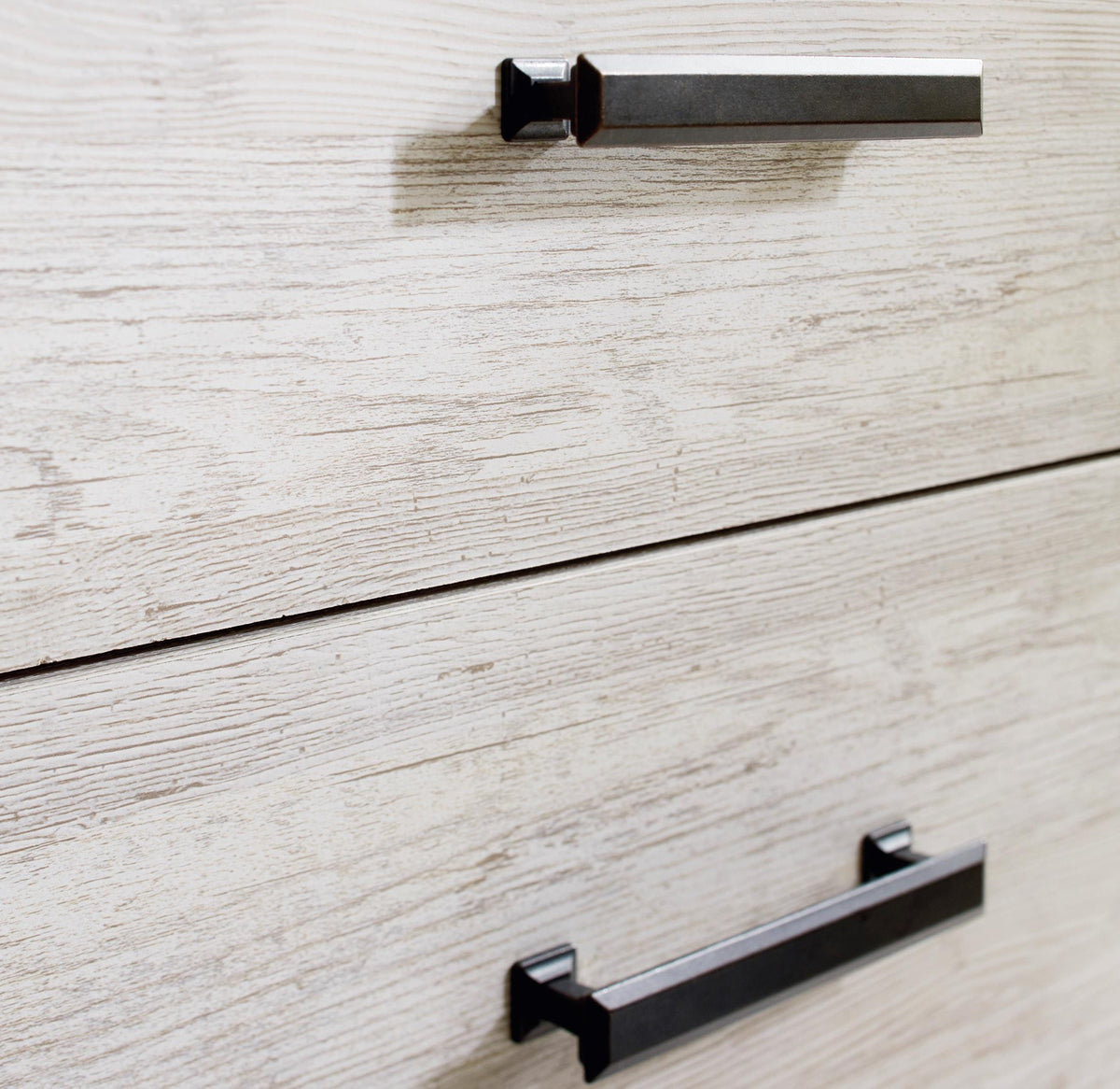 Shawburn Chest of Drawers