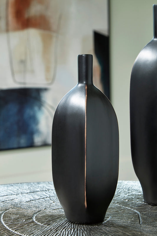 Ashley Rhaveney Vase - alternate view