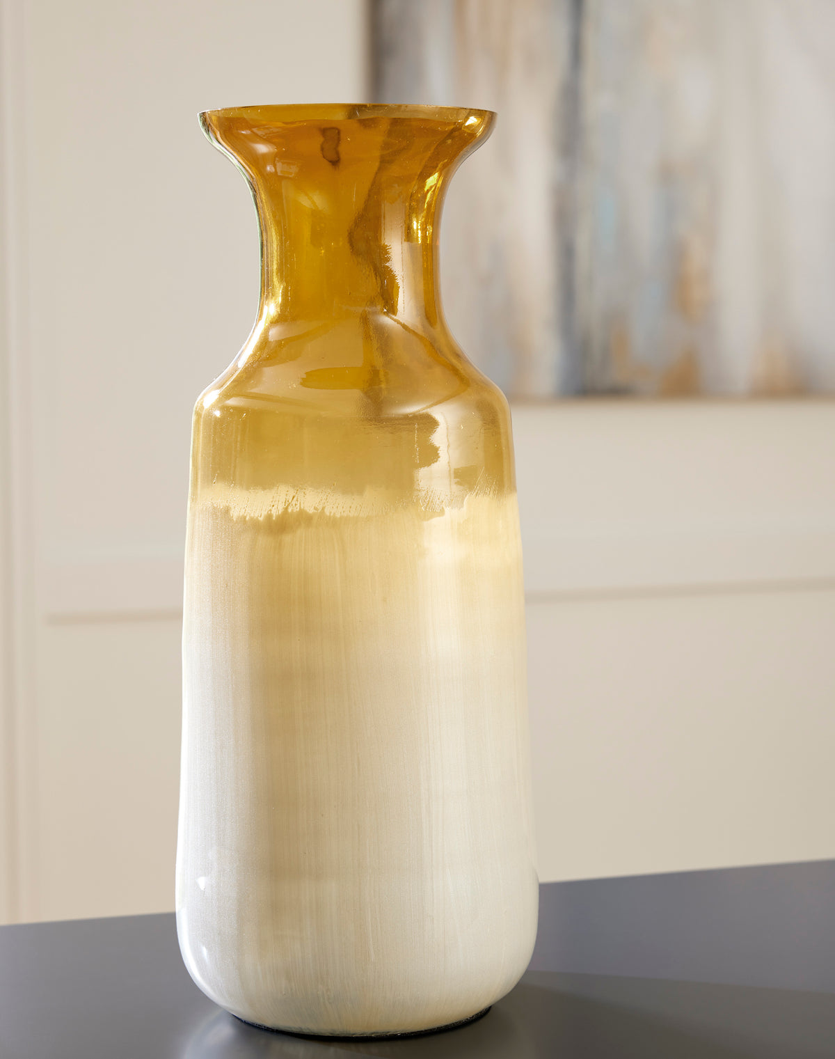 Ashley Wynburg Vase