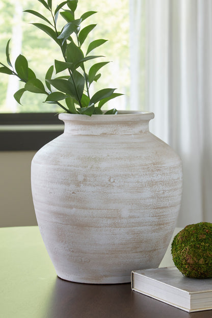 Ashley Meadie Vase