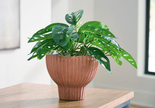 Ashley Orban Vase - alternate view