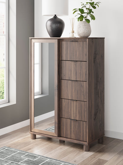 Ashley Cadmori Dressing Chest