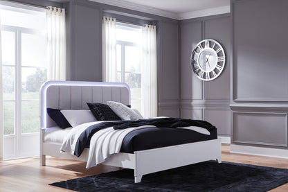Frostlyn Upholstered Panel Bed