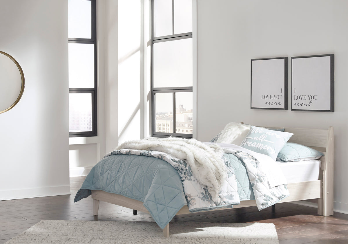 Socalle Panel Platform Bed