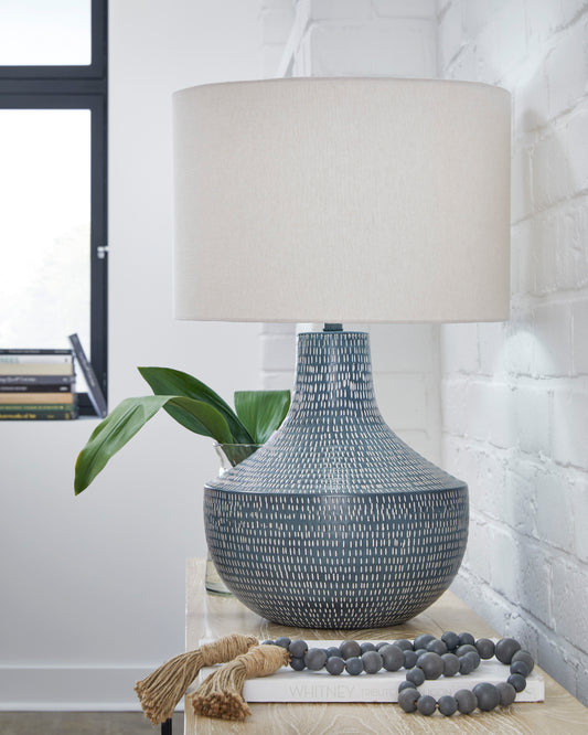 Schylarmont Metal Table Lamp - alternate view