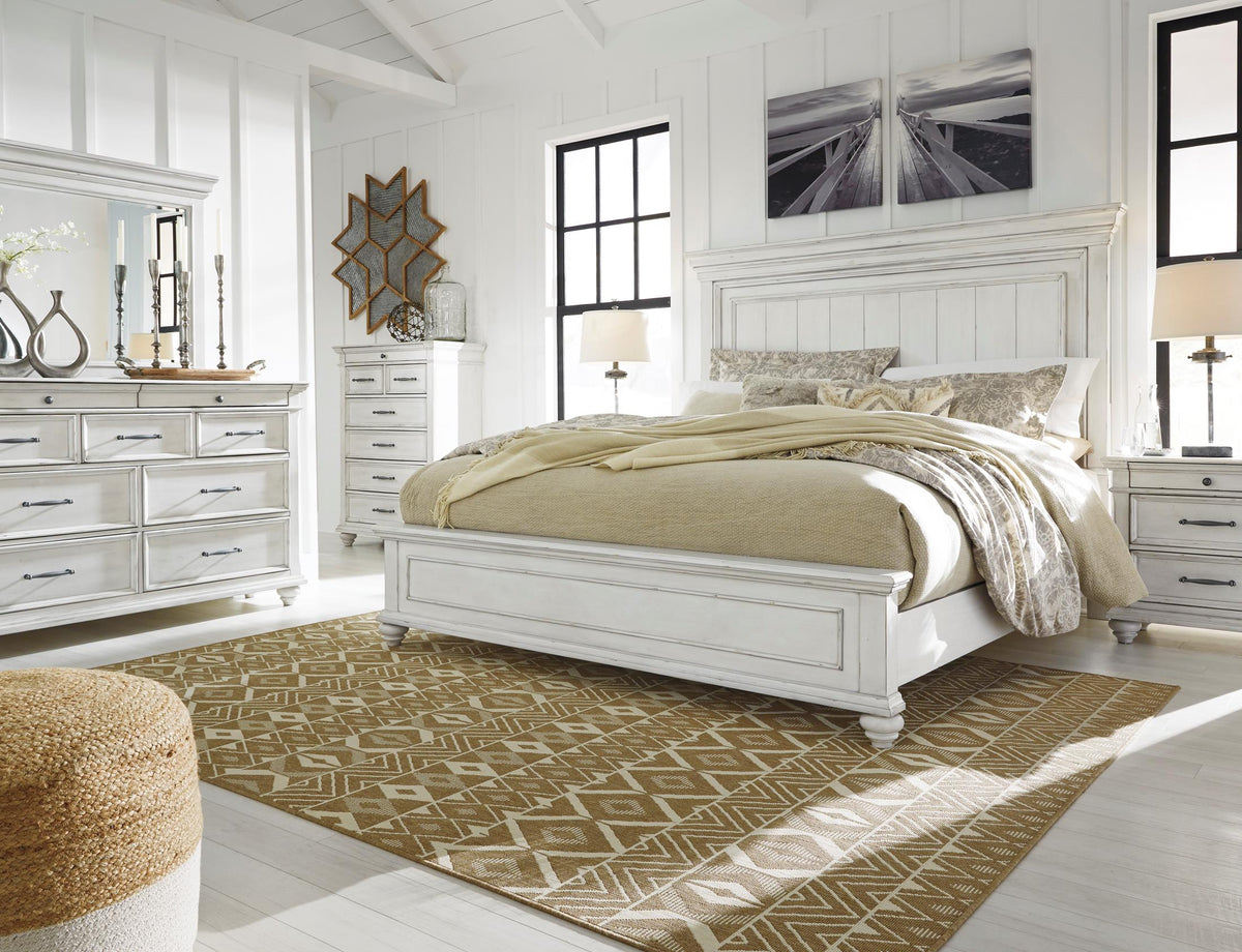 Kanwyn Panel Bed