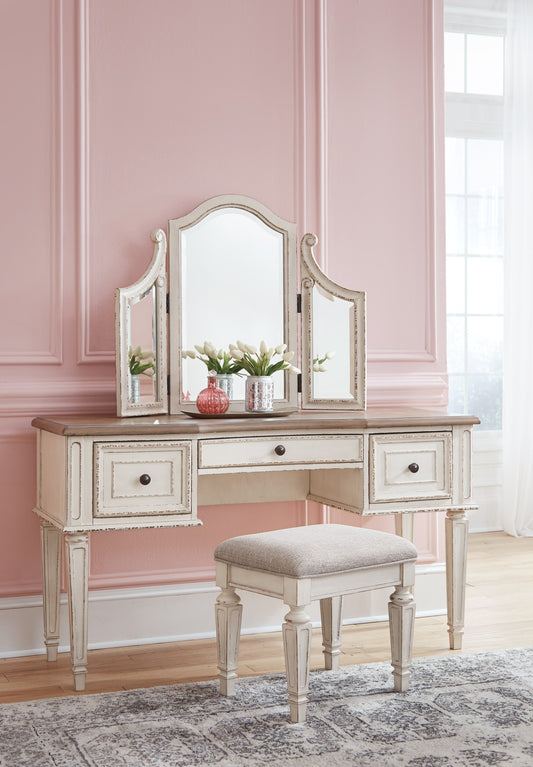 Realyn Vanity Set - alternate view