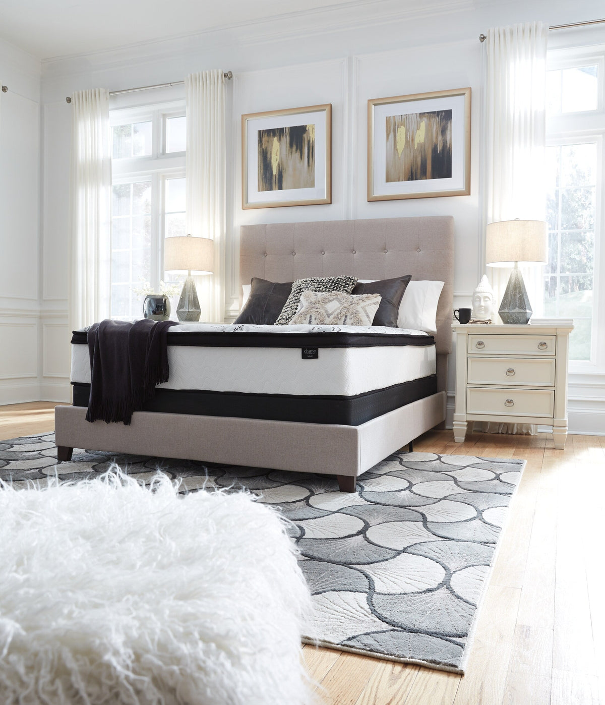 Chime 12 Inch Hybrid Mattress In a Box Queen